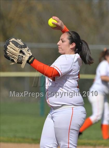 Thumbnail 3 in Roseville vs. Woodland (Victory Pre-Season Tournament) photogallery.