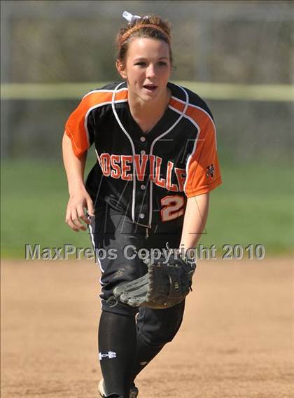 Thumbnail 1 in Roseville vs. Woodland (Victory Pre-Season Tournament) photogallery.