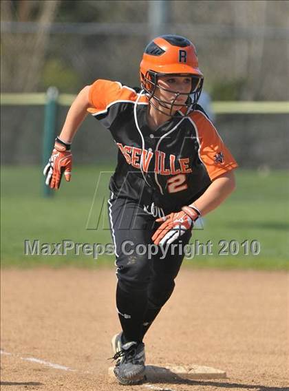 Thumbnail 2 in Roseville vs. Woodland (Victory Pre-Season Tournament) photogallery.