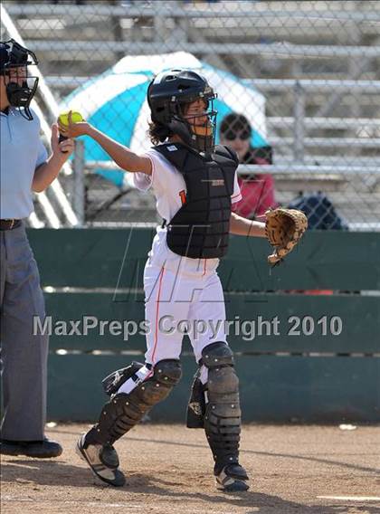 Thumbnail 2 in Roseville vs. Woodland (Victory Pre-Season Tournament) photogallery.