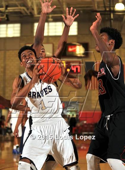 Thumbnail 1 in Centennial vs. St. John Bosco (Nike Extravaganza) photogallery.