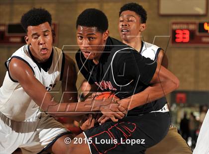 Thumbnail 3 in Centennial vs. St. John Bosco (Nike Extravaganza) photogallery.