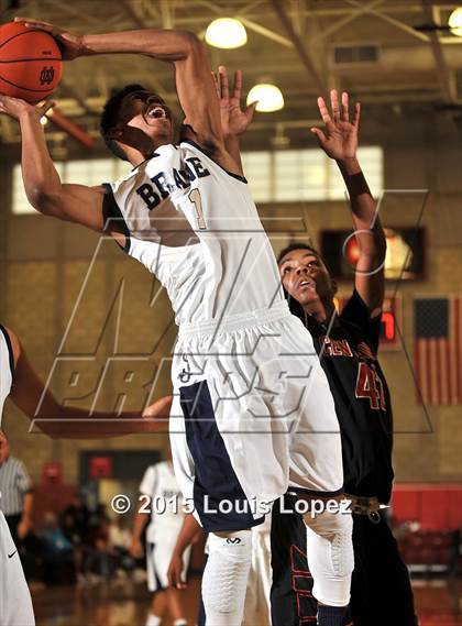 Thumbnail 2 in Centennial vs. St. John Bosco (Nike Extravaganza) photogallery.