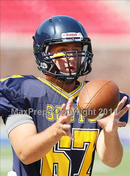 Thumbnail 3 in Everman vs. Highland Park (Tom Landry Classic) photogallery.