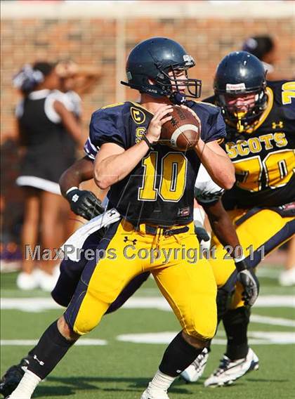 Thumbnail 3 in Everman vs. Highland Park (Tom Landry Classic) photogallery.