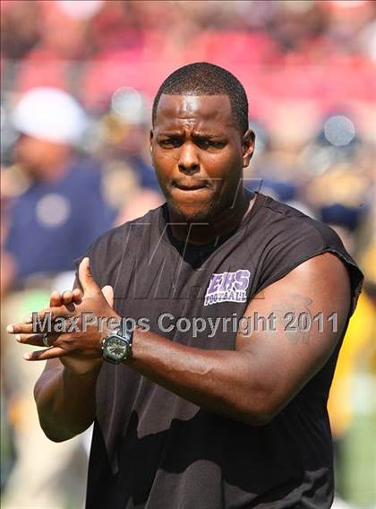 Thumbnail 1 in Everman vs. Highland Park (Tom Landry Classic) photogallery.