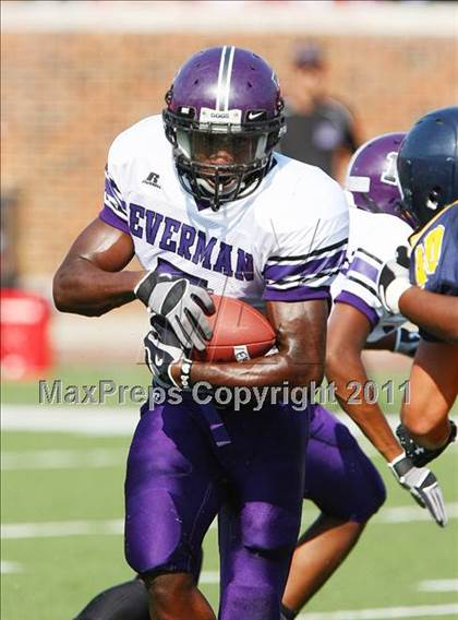 Thumbnail 2 in Everman vs. Highland Park (Tom Landry Classic) photogallery.
