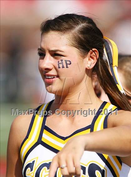 Thumbnail 3 in Everman vs. Highland Park (Tom Landry Classic) photogallery.
