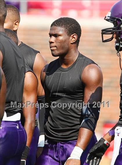 Thumbnail 2 in Everman vs. Highland Park (Tom Landry Classic) photogallery.