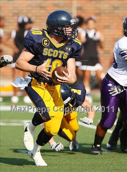 Thumbnail 2 in Everman vs. Highland Park (Tom Landry Classic) photogallery.