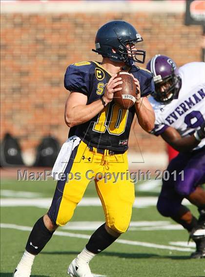 Thumbnail 2 in Everman vs. Highland Park (Tom Landry Classic) photogallery.