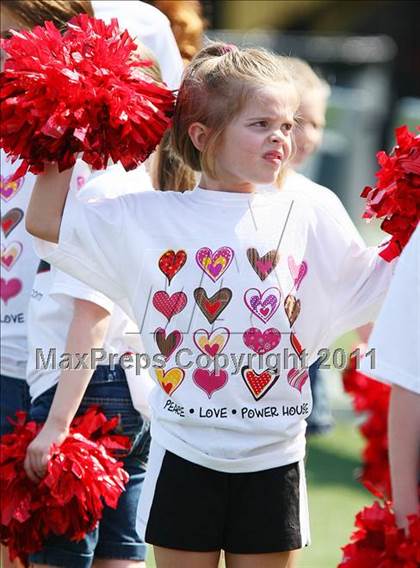 Thumbnail 1 in Everman vs. Highland Park (Tom Landry Classic) photogallery.