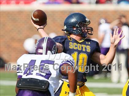 Thumbnail 3 in Everman vs. Highland Park (Tom Landry Classic) photogallery.