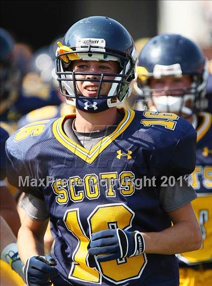 Thumbnail 2 in Everman vs. Highland Park (Tom Landry Classic) photogallery.