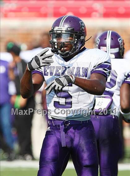 Thumbnail 3 in Everman vs. Highland Park (Tom Landry Classic) photogallery.