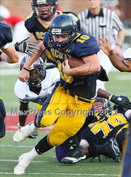 Thumbnail 1 in Everman vs. Highland Park (Tom Landry Classic) photogallery.