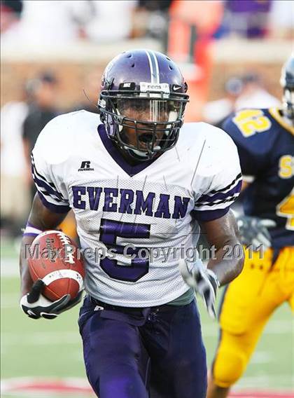 Thumbnail 1 in Everman vs. Highland Park (Tom Landry Classic) photogallery.