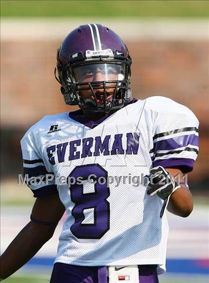 Thumbnail 2 in Everman vs. Highland Park (Tom Landry Classic) photogallery.