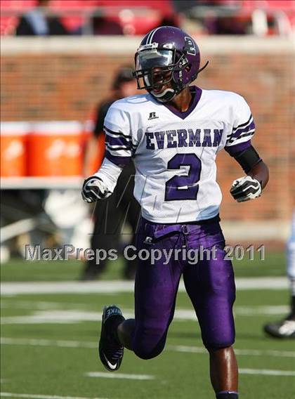 Thumbnail 3 in Everman vs. Highland Park (Tom Landry Classic) photogallery.