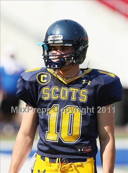 Thumbnail 2 in Everman vs. Highland Park (Tom Landry Classic) photogallery.