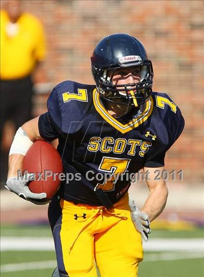 Thumbnail 2 in Everman vs. Highland Park (Tom Landry Classic) photogallery.