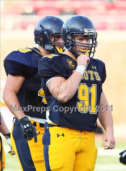 Thumbnail 2 in Everman vs. Highland Park (Tom Landry Classic) photogallery.