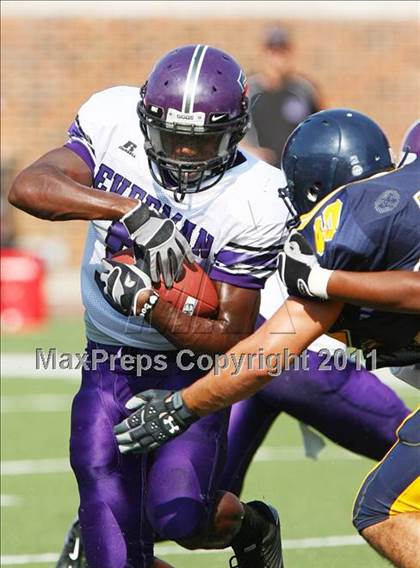 Thumbnail 3 in Everman vs. Highland Park (Tom Landry Classic) photogallery.