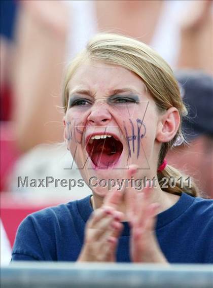 Thumbnail 2 in Everman vs. Highland Park (Tom Landry Classic) photogallery.