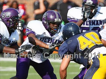 Thumbnail 2 in Everman vs. Highland Park (Tom Landry Classic) photogallery.