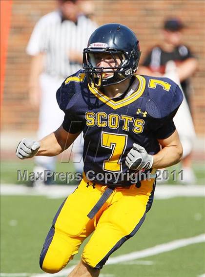 Thumbnail 2 in Everman vs. Highland Park (Tom Landry Classic) photogallery.