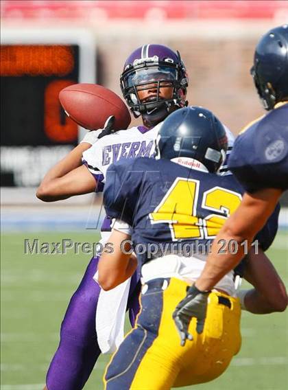 Thumbnail 2 in Everman vs. Highland Park (Tom Landry Classic) photogallery.