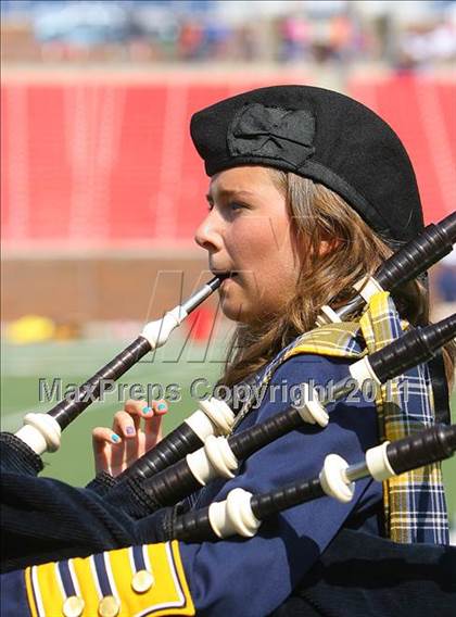 Thumbnail 3 in Everman vs. Highland Park (Tom Landry Classic) photogallery.