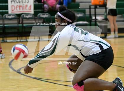 Thumbnail 1 in Poth @ Luling photogallery.