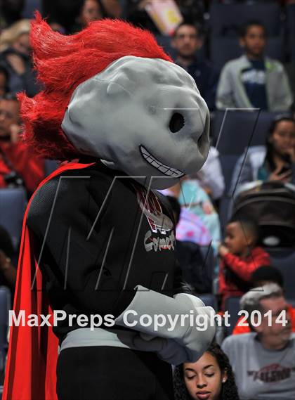 Thumbnail 2 in Westchester vs. Mater Dei (CIF Open Divsiion Southern Regional Final) photogallery.