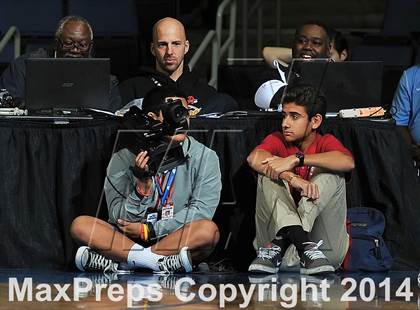 Thumbnail 2 in Westchester vs. Mater Dei (CIF Open Divsiion Southern Regional Final) photogallery.