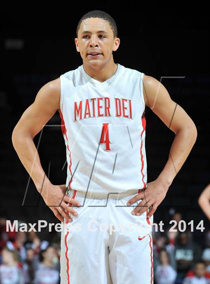 Thumbnail 3 in Westchester vs. Mater Dei (CIF Open Divsiion Southern Regional Final) photogallery.