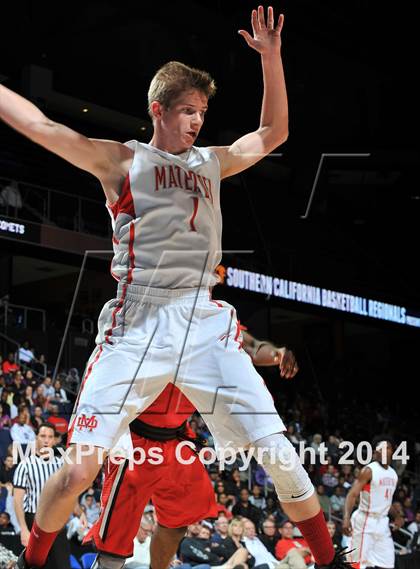 Thumbnail 2 in Westchester vs. Mater Dei (CIF Open Divsiion Southern Regional Final) photogallery.