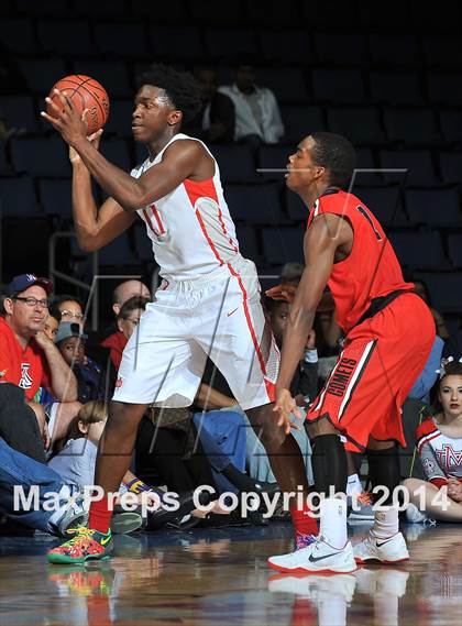 Thumbnail 1 in Westchester vs. Mater Dei (CIF Open Divsiion Southern Regional Final) photogallery.