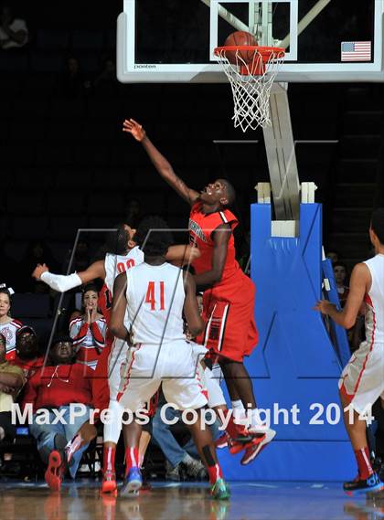 Thumbnail 2 in Westchester vs. Mater Dei (CIF Open Divsiion Southern Regional Final) photogallery.