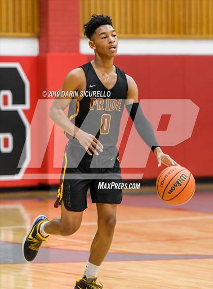 Thumbnail 2 in Sunrise Mountain vs. Mountain Pointe (PUHSD Coyote Classic) photogallery.