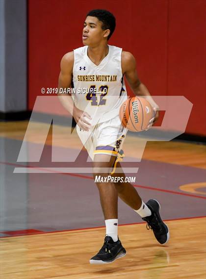 Thumbnail 3 in Sunrise Mountain vs. Mountain Pointe (PUHSD Coyote Classic) photogallery.