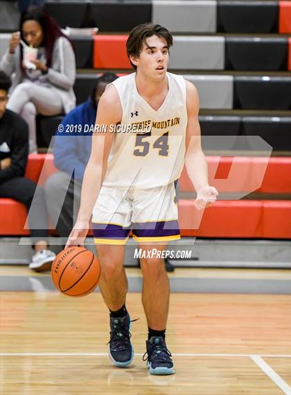 Thumbnail 2 in Sunrise Mountain vs. Mountain Pointe (PUHSD Coyote Classic) photogallery.
