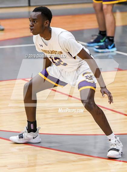 Thumbnail 3 in Sunrise Mountain vs. Mountain Pointe (PUHSD Coyote Classic) photogallery.