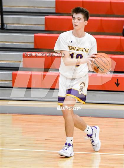 Thumbnail 1 in Sunrise Mountain vs. Mountain Pointe (PUHSD Coyote Classic) photogallery.