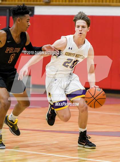 Thumbnail 2 in Sunrise Mountain vs. Mountain Pointe (PUHSD Coyote Classic) photogallery.