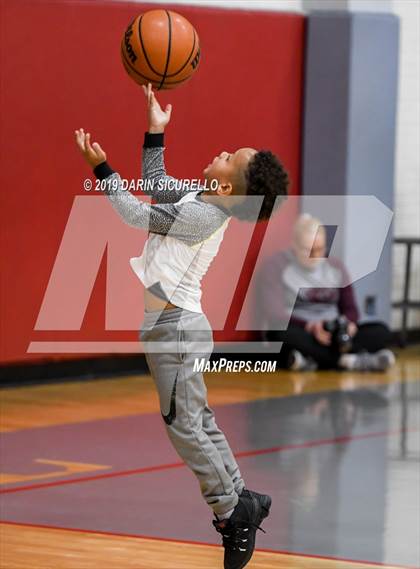 Thumbnail 2 in Sunrise Mountain vs. Mountain Pointe (PUHSD Coyote Classic) photogallery.