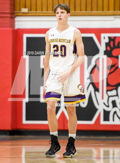 Thumbnail 1 in Sunrise Mountain vs. Mountain Pointe (PUHSD Coyote Classic) photogallery.
