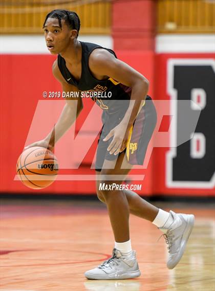 Thumbnail 3 in Sunrise Mountain vs. Mountain Pointe (PUHSD Coyote Classic) photogallery.