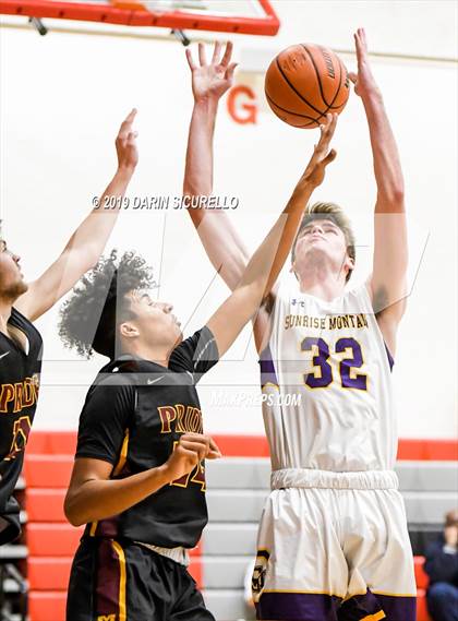 Thumbnail 2 in Sunrise Mountain vs. Mountain Pointe (PUHSD Coyote Classic) photogallery.
