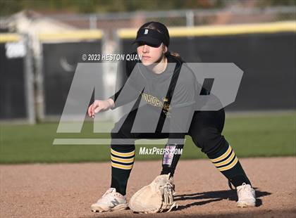 Thumbnail 3 in Brea Olinda @ Canyon photogallery.